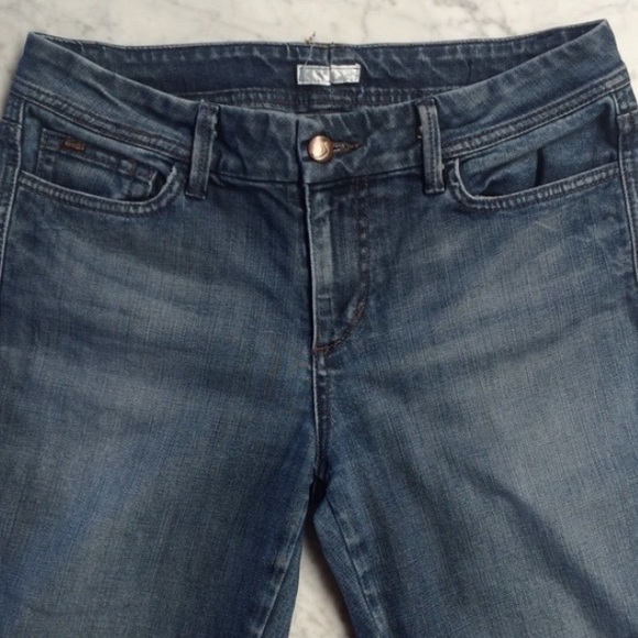 Joes jeans. Medium Blue denim size 29 low rise - Picture 2 of 4